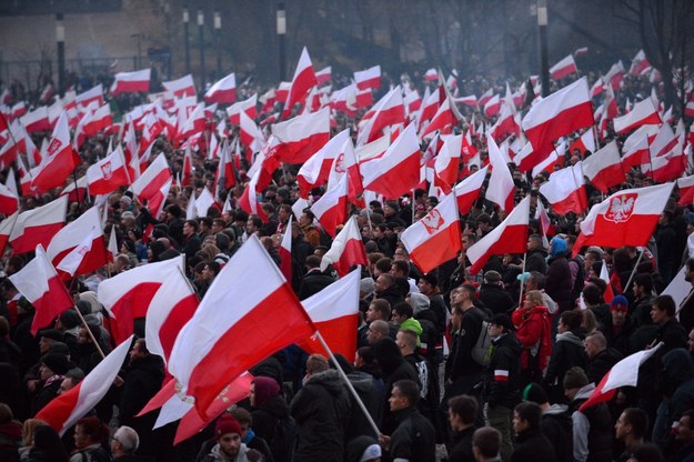Uczestnicy Marszu Niepodległościowego /Marcin Obara /PAP