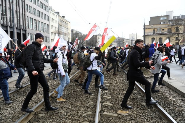Uczestnicy "Marszu o Wolność" /Rafał Guz /PAP