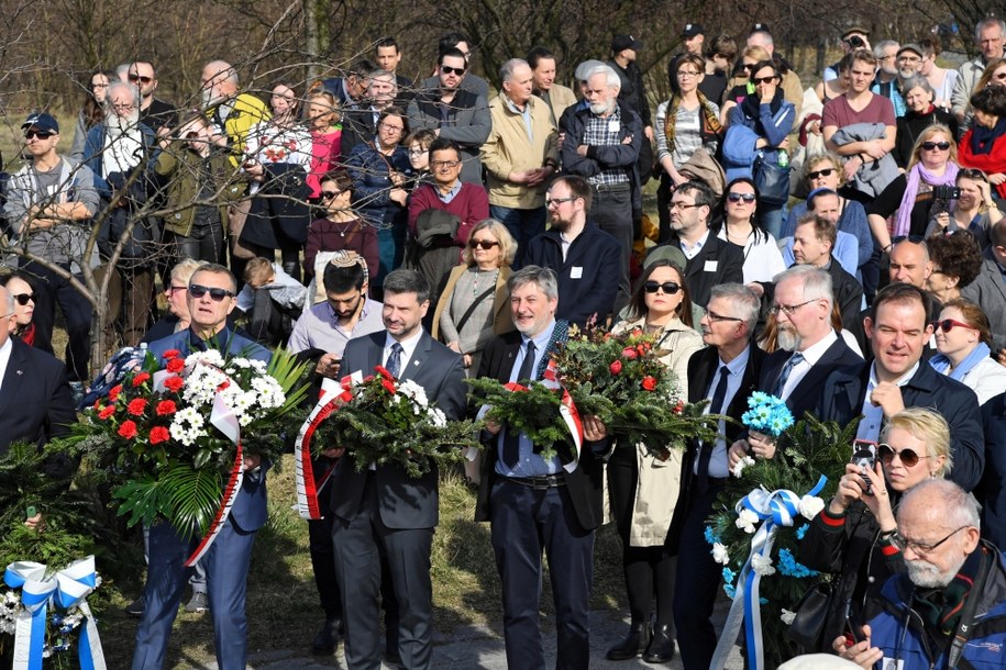 Uczestnicy Marszu Pamięci /	Jacek Bednarczyk   /PAP