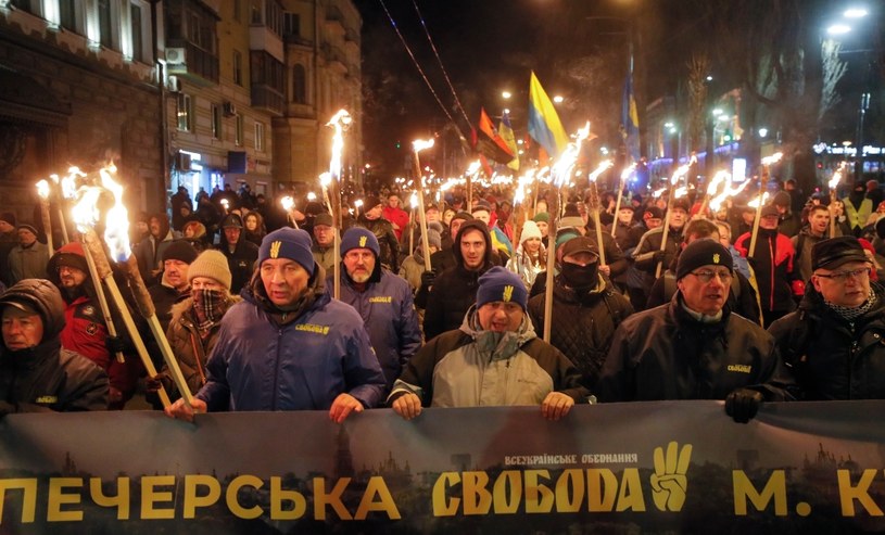 Uczestnicy marszu w Kijowie /PAP/EPA/SERGEY DOLZHENKO /EPA