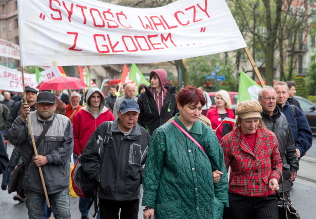 Uczestnicy marszu /PAP/Andrzej Grygiel    /PAP