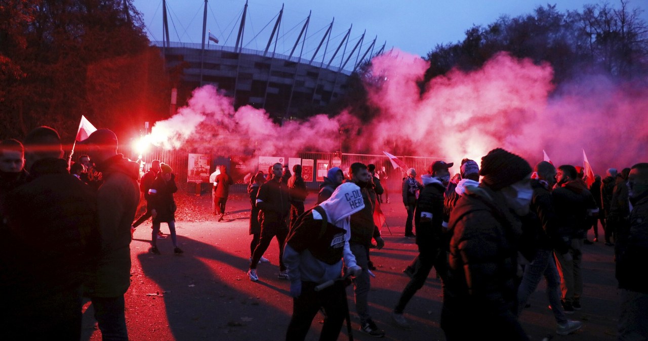 Uczestnicy warszawskiego Marszu Niepodleglosci /Jakub Kaminski/EastNews /East News