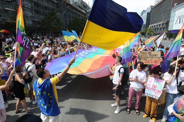 Uczestnicy XXI Parady Równości w Warszawie. W tym roku impreza jest połączona z ukraińskim KyivPrid. /Tomasz Gzell /PAP