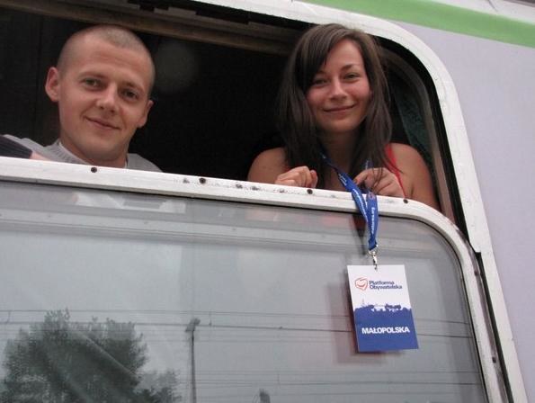 Uczestnicy zjazdu PO w nadzwyczajnym, 12-wagonowym pociągu &nbsp; /Maciej Grzyb /RMF FM