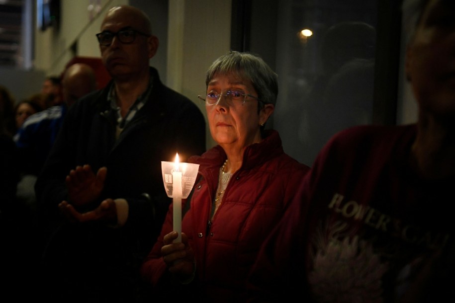 Uczestniczka czuwania ku czci ofiar wypadku pociągu w hiszpańskim Adamuz /CRISTINA QUICLER / AFP /East News