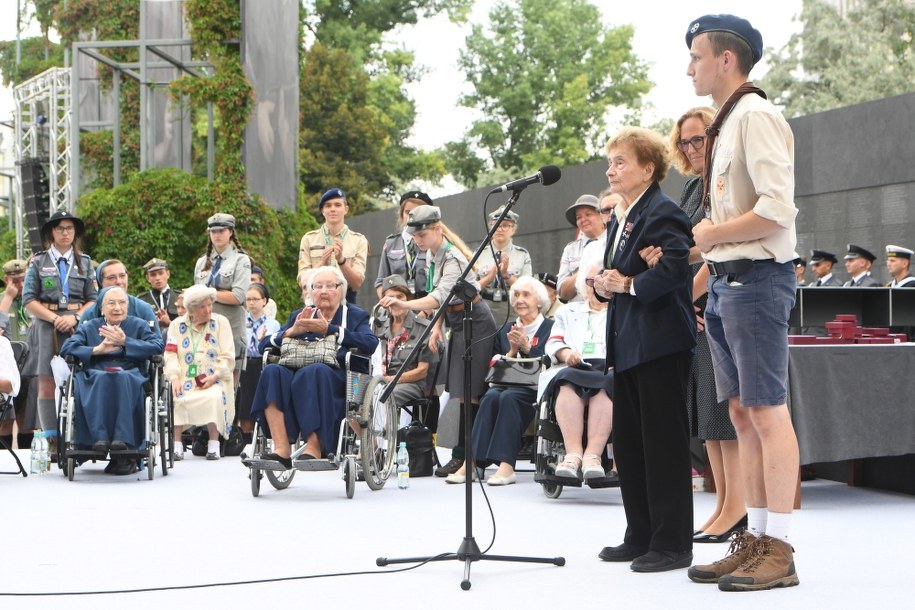 Uczestniczka PW, wiceprezes Zarządu Głównego Związku Powstańców Warszawskich Halina Jędrzejewska ps. „Sławka” przemawia podczas spotkania z bohaterami powstania /Radek Pietruszka /PAP