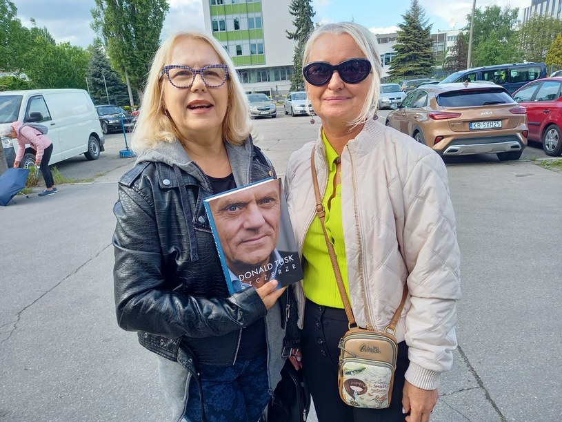 Uczestniczki spotkania z Donaldem Tuskiem i Rafałem Trzaskowskim /Łukasz Szpyrka /