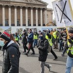 Uczestnik demonstracji "żółtych kamizelek" stracił rękę