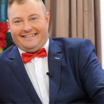 Łukasz Sędrowski Uczestnik "Rolnik szuka żony" nie gryzie się w język. Ostre słowa o turystach z miasta