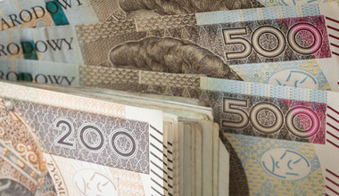 ​Uczniowie dostaną 1500 zł w nowym roku szkolnym. Część pieniędzy na koncie już w wakacje