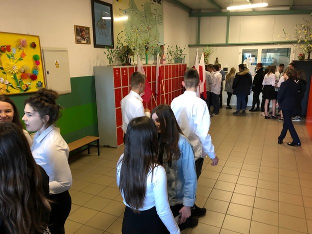 Uczniowie oczekujący na egzamin /Piotr Bułakowski /RMF FM