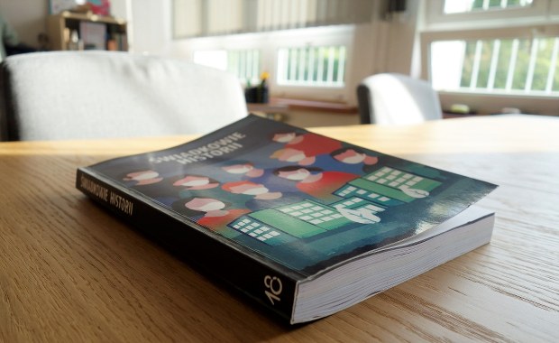 Uczniowie, rodzice i nauczyciele z Chorzowa napisali książkę o pandemii