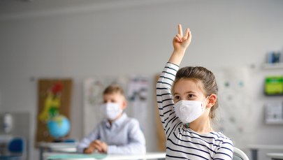 Uczniowie wrócą do nauki zdalnej? Minister zdrowia zabrał głos 