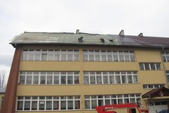 Uczniowie wrócili do szkoły zniszczonej przez halny