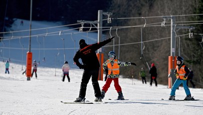 Uczniowie z 4 województw wracają po feriach do nauki. Część zdalnie