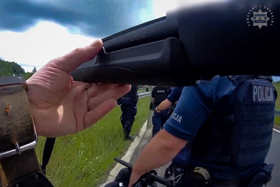 Udaremnione starcie pseudokibiców /Śląska policja /