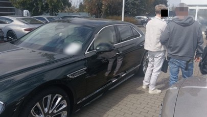 Udawał dyrektora, by zdobyć luksusowego Bentleya. Przekręt 23-latka