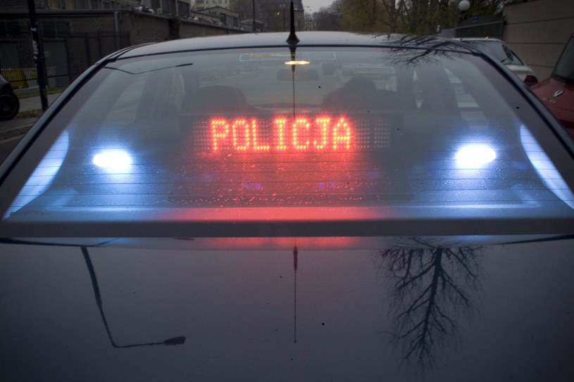 Udawał policję i trafił... nieoznakowany radiowóz /Piotr Piwowarski  /East News
