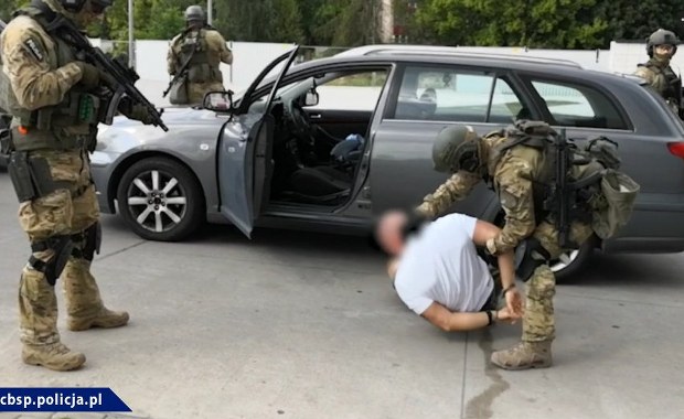 Uderzenie w narkobiznes: 10 zatrzymanych, wśród nich szef grupy. Padły strzały