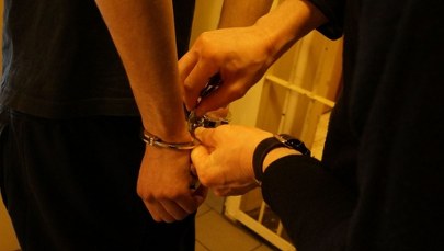 ​Uderzył lekarza pięścią w twarz. Stanie przed sądem  