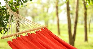 Uderzyła ją belka od hamaka. Akt oskarżenia ws. śmierci 5-latki