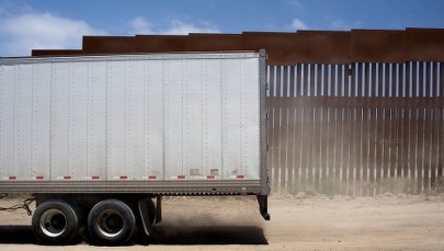 Udusili się w zamkniętej ciężarówce. Ruszył proces ws. śmierci migrantów