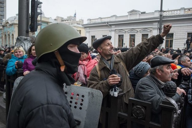 UE apeluje do Ukrainy o utrzymanie integralności i jedności kraju /ALEXEY FURMAN /PAP/EPA