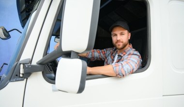 UE bije na alarm, brakuje specjalistów. Niepokojąca sytuacja w wielu sektorach