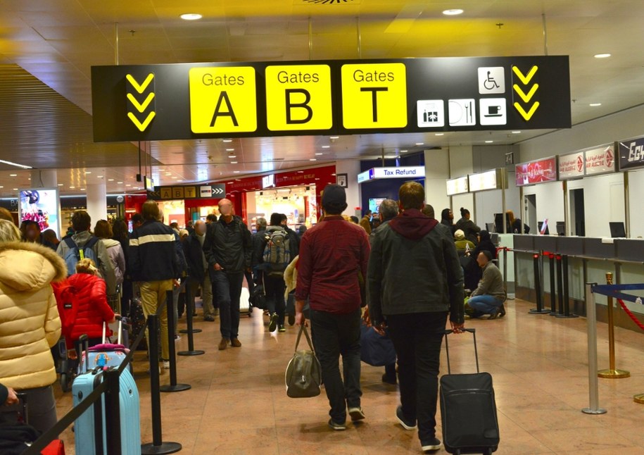 UE drastycznie zaostrzyła zasady wizowe dla Rosjan /Shutterstock