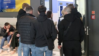 UE rozważa ograniczenia dla młodych Ukraińców w wieku poborowym