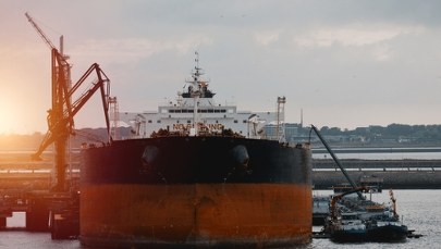 UE rozważa zamrożenie limitu cenowego na rosyjską ropę