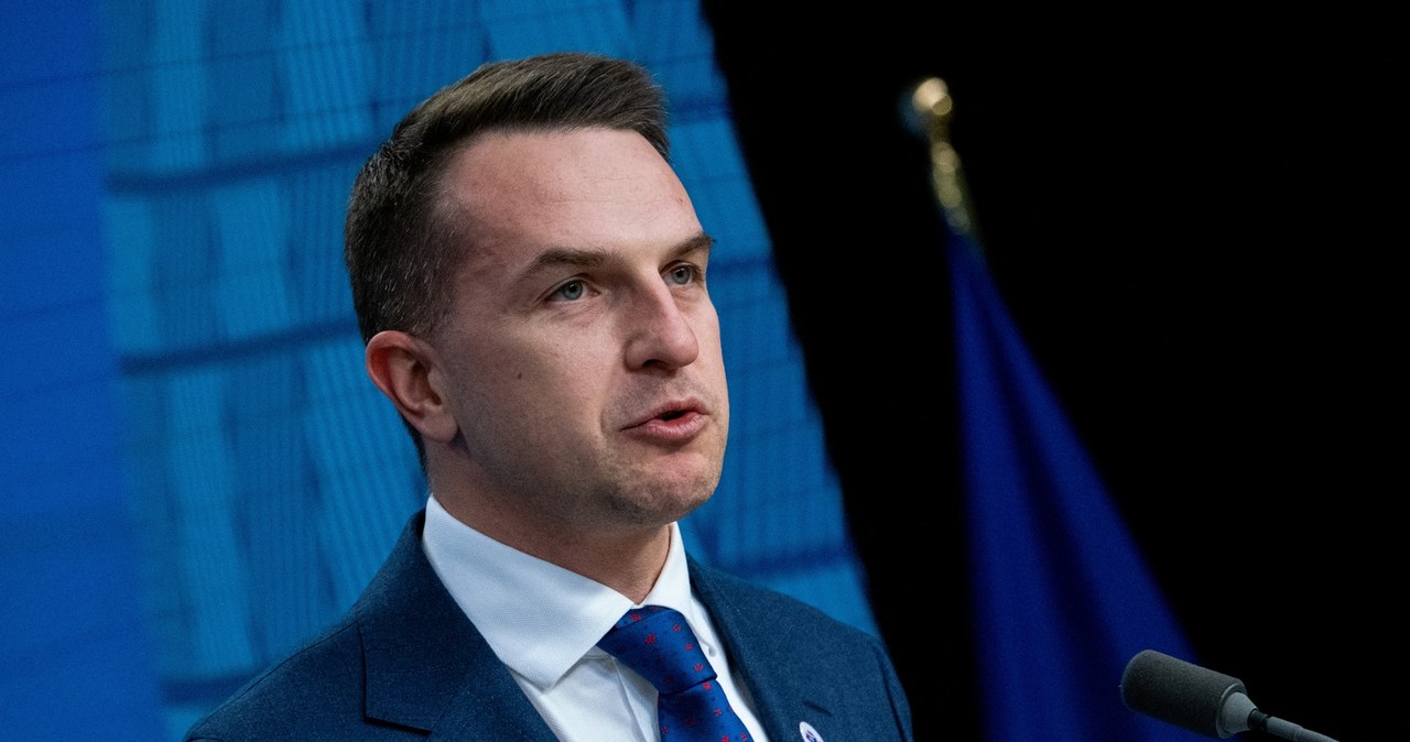 UE rozważy wniesie skargi do WTO przeciwko USA, jeśli negocjacje z Donaldem Trumpem ws. ceł nie przyniosą efektu - powiedział minister ds. unijnych Adam Szłapka. /Martin Bertrand/Hans Lucas /AFP