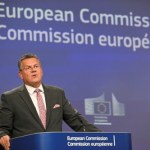 UE stawia bariery. Sprzedaż chińskich aut hybrydowych może spaść o połowę