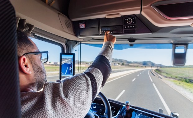 UE wprowadza kolejny obowiązek dla kierowców. Montaż konieczny