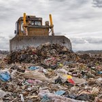 UE zakaże wywozu śmieci i plastiku. Plany Brukseli mają poważną dziurę