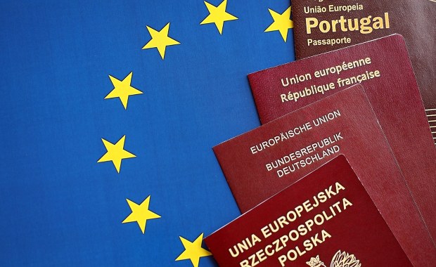 UE zaostrza przepisy wobec Rosjan. Decyzja uderzy w oligarchów