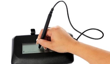 UE zdecydowała o standardach e-podpisu