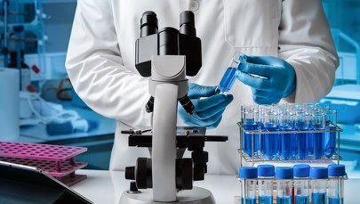 Ufamy nauce, ale cenimy ją mniej [SONDAŻ]