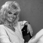 Ujawniono przyczynę śmierci Loni Anderson. Zmarła na niezwykle rzadką chorobę