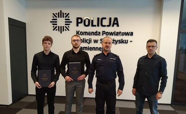 Ujęli pijanego kierowcę. Policjanci podziękowali uczniom technikum 