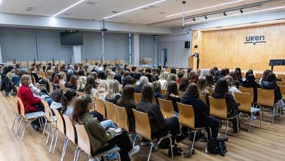 UKEN w Krakowie o zamkniętym kierunku: Nikt nie został na lodzie