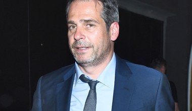 Ukochana Deląga jest od niego młodsza o 20 lat. Nagle nazwał ją żoną