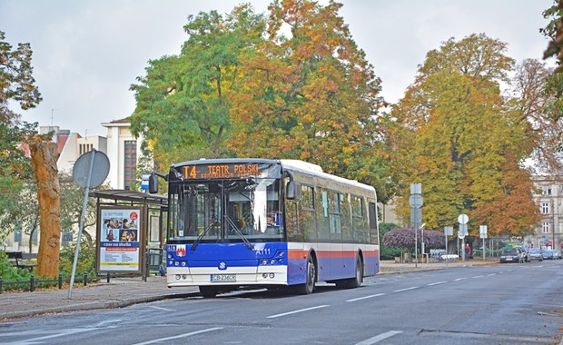 Ukradł autobus miejski. Po drodze doprowadził do kolizji