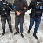 Ukradł puszkę WOŚP, a potem zaatakował policjantów. Co grozi 40-latkowi?