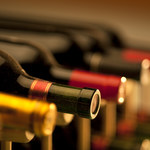 Ukradli butelki wina za blisko 1,7 mln euro. Miesiącami byli nieuchwytni