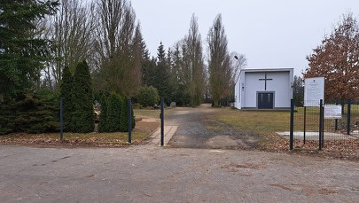 Ukradli ogrodzenie cmentarza. Samorząd prosi o pomoc