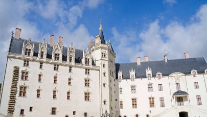 Ukradli relikwiarz królowej Francji, kiedy strażnik muzeum spał