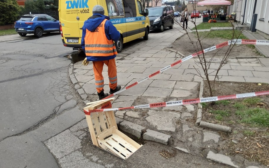 Ukradziona kratka wpustu ulicznego /ZWIK Łódź /Materiały prasowe