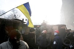 Ukraina: Barykady z opon na ulicach Kijowa