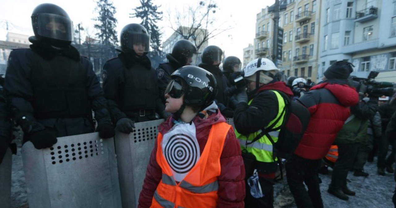 Ukraina: Barykady z opon na ulicach Kijowa